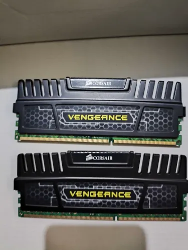Memória ram vengeance 8gb 4x4 ddr3 1600mhz