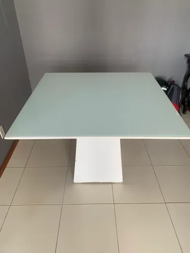 MESA DE VIDRO