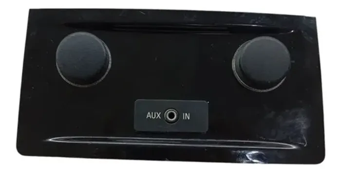 Acabamento de Entrada Auxiliar BMW 530i 3.0 06 07