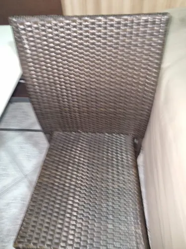 Vendo 4 (quatro) Cadeiras em fibra sintética.