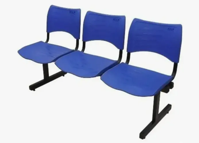 Vendo cadeira longarina de 3 lugares na cor azul,ideal para recepção, escritório, etc..