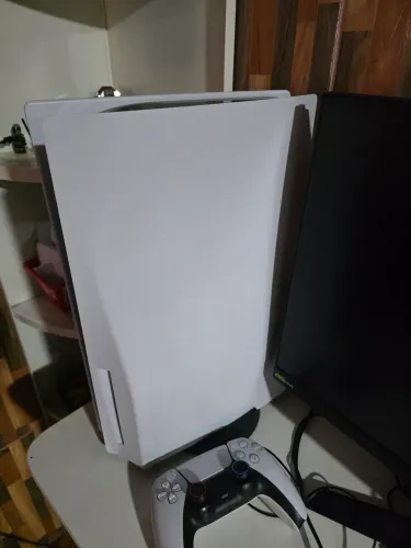 PS5 com mídia física