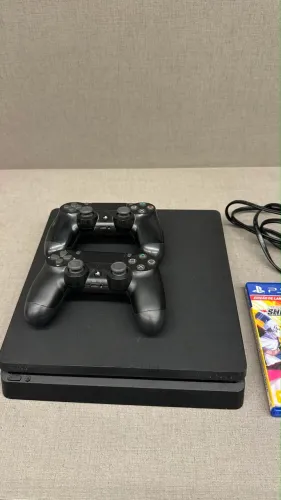 Play Station 4