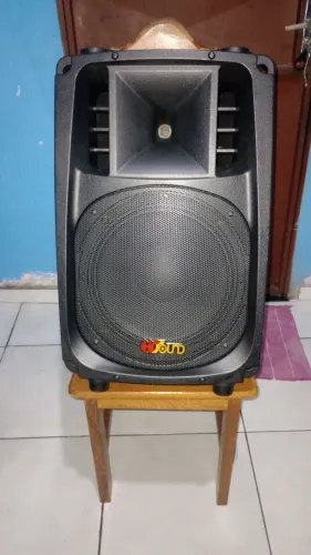 Caixa de Som Acústica SOUD Amplificada de 440 Watts