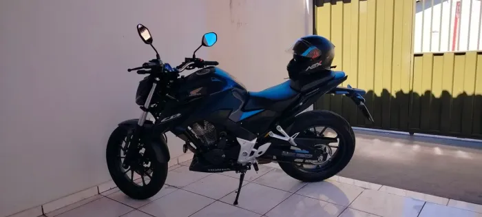 Moto muito conservado único dono.