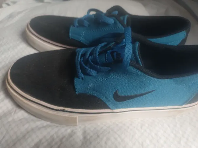 Tênis juvenil Nike 35