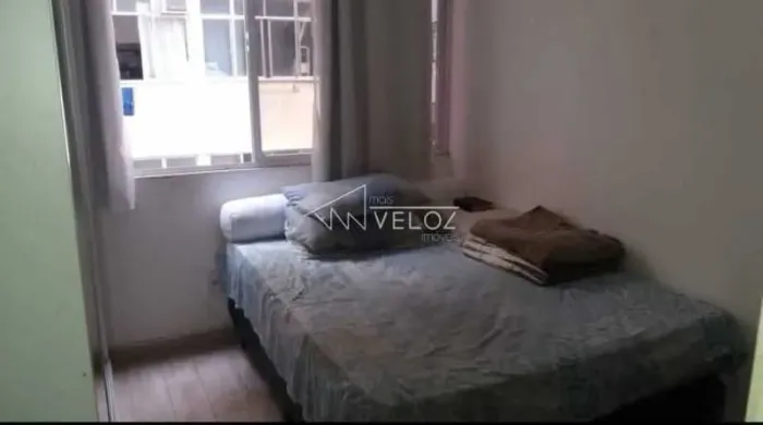 Kitnet/Conjugado : / Residencial / Centro