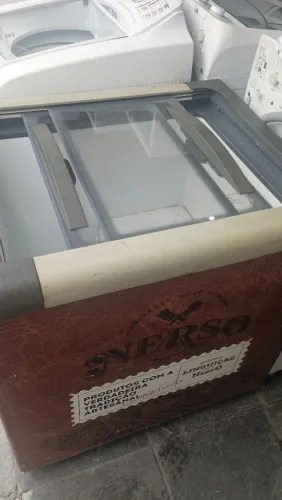 Freezer expositor