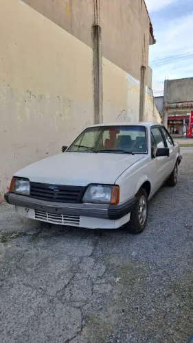 Chevrolet Monza GL 1.8 Efi/ SL/ L/ 650/barc. 2e4p 1988