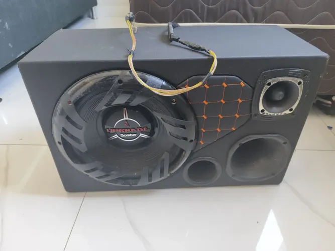 Caixa de Som Automotiva Completa - Subwoofer + Corneta - R$ 500,00