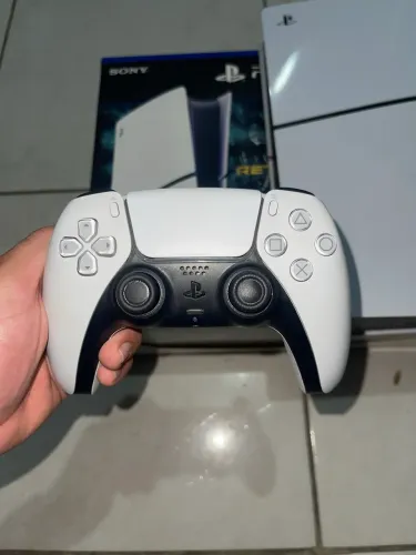 PlayStation 5 Slim Estado de Zero