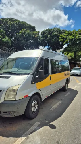 Ford E-Transit FURGÃO LONGO TETO ALTO (ELÉTRICO) 2011
