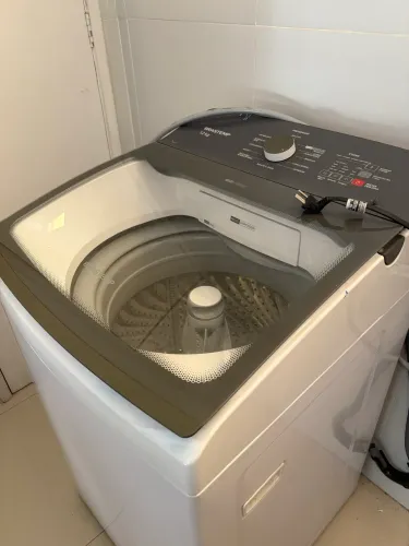 Máquina de lavar R$ 900
