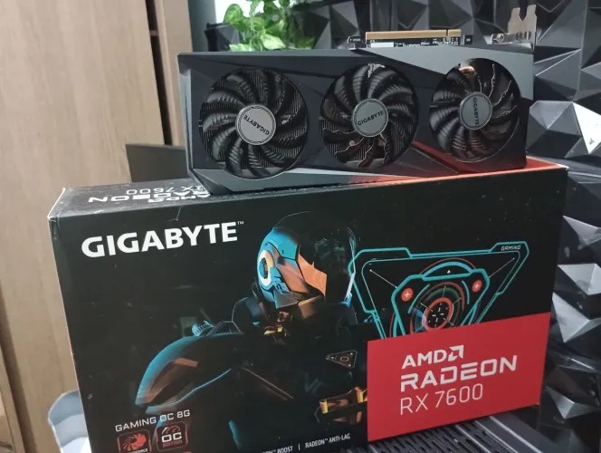 RX 7600 8GB