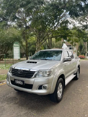 Toyota Hilux CD SRV D4-d 4X4 3.0 TDI Diesel AUT 2012