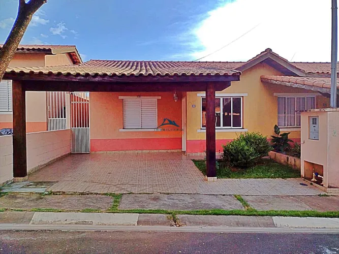 Casa em Condomínio à Venda em Vargem Grande Paulista-SP, 2 Quartos, 2 Salas, 1 Banheiro, 2