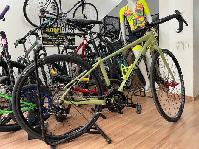 Bicicleta Speed Gravel Absolute ( Semi nova estado de nova ) 