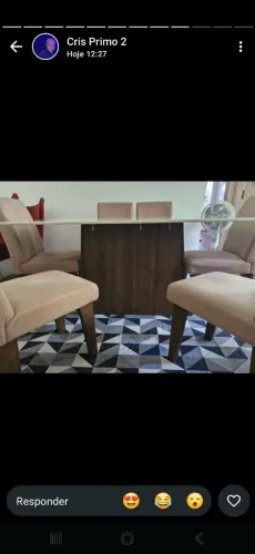 Mesa com 6 cadeiras 
