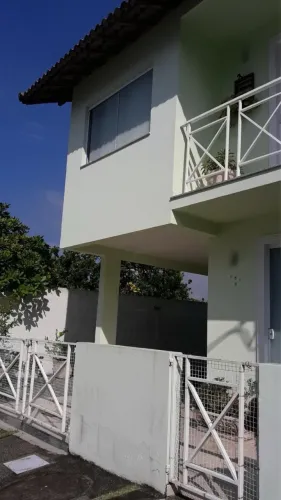 Vendo/ Casa com RGI