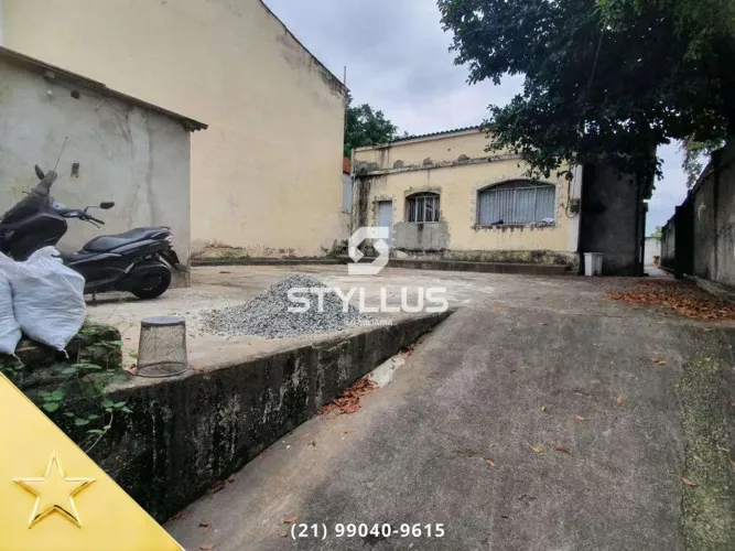 Casa Linear Ampla com 3 Quartos e 4 Vagas em Engenho Novo! M05G