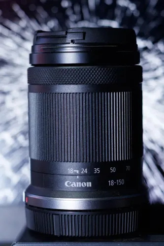 Lente Canon Rf-s 18-150mm is STM