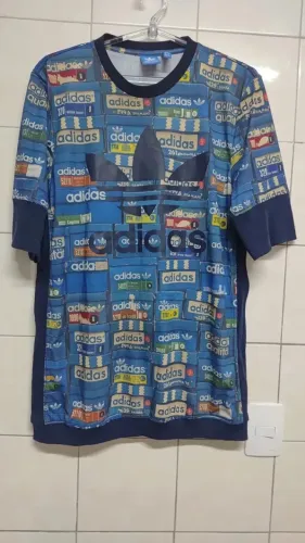 Camiseta Vintage adidas Customizada M G Manga Curta