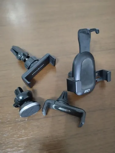 Quatro Suportes Celular para Autos