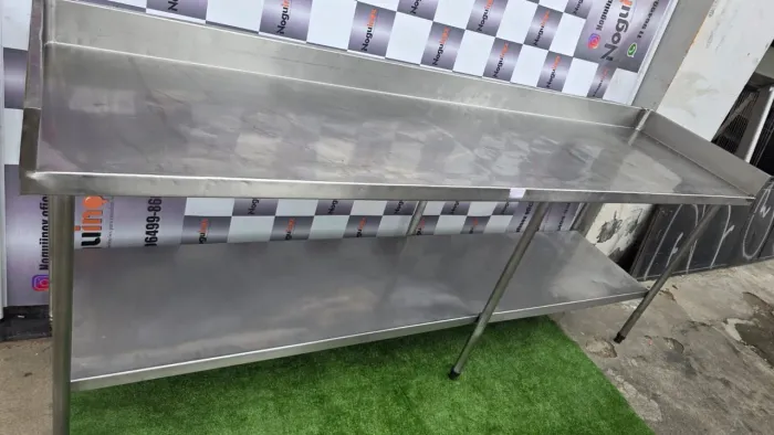 Mesa industrial inox