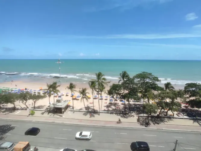 Apto a venda Beira Mar de Boa Viagem,140 m2,3 quartos, reformado.Lindo! Em Boa Viagem - Re