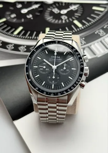 Omega Speedmaster Moonwatch