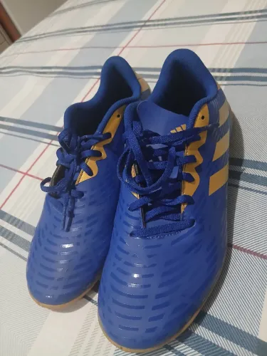 Chuteira Futsal Adidas Predator .4 IN Azul/Amarela. 39BR - Semi Nova