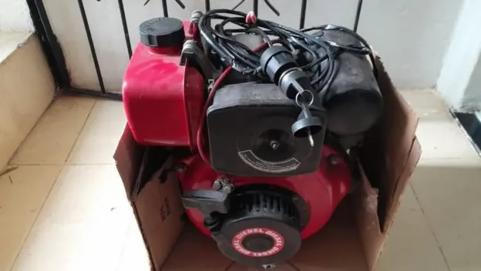 VENDE-SE MOTOR DIESEL E TELESCÓPIO COM CARDAN E HÉLICE !
