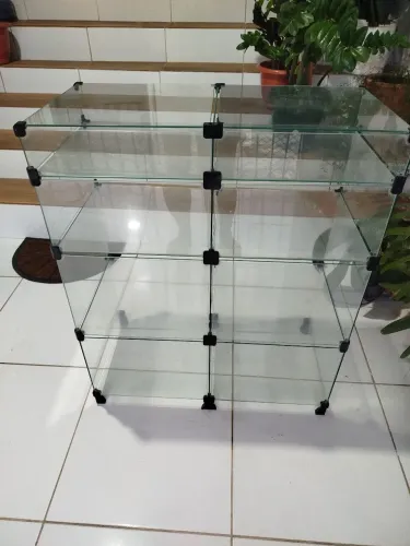 Vendo vitrine de vidro temperado com divisórias