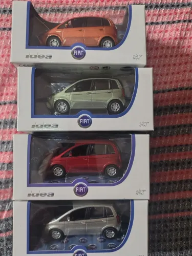 Miniatura Fiat ideia escala 1/43 fabricado pela norev
