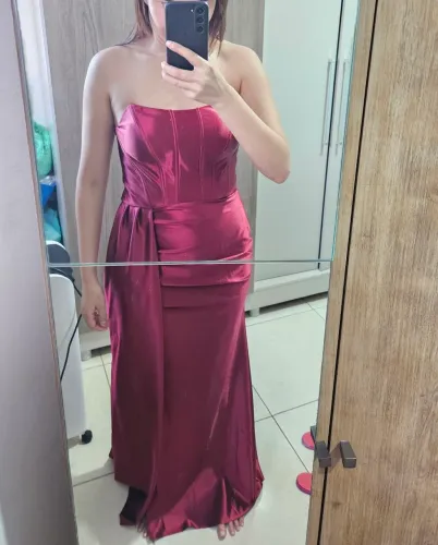 Vestido de Festa marsala