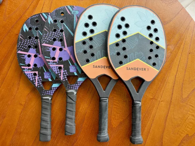 Kit com 4 Raquetes de Beach Tennis Sandever Infanto-Juvenil - 1 Ano de Uso