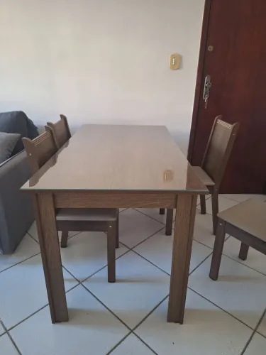 Conjunto Mesa Tampo de Vidro 4 Cadeiras