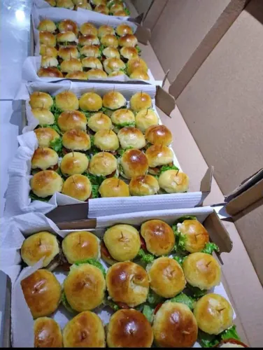 Mini hambúrguer para festa, eventos 50 unidades por 45,00