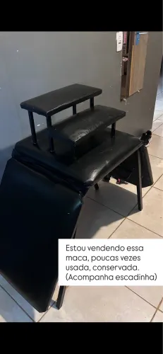 Maca preta, acompanha escada.