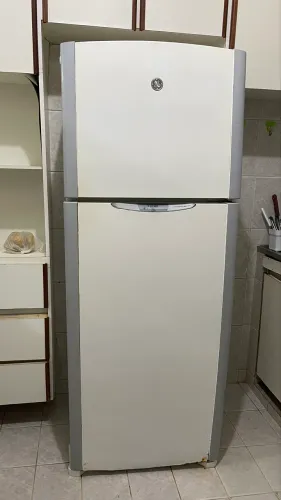 Geladeira GE Frost Free 410 funcionando pra reparo