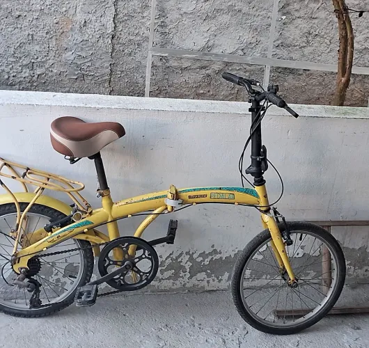 Vendo uma Bicicleta dobrável , Motivo de venda , tenho 2 .
