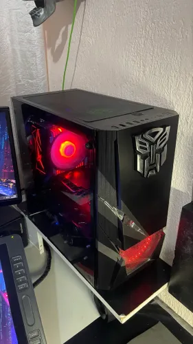 Pc Gamer completo com cadeira e mesa