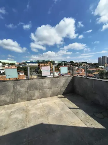 Cobertura a venda com quatro quartos e duas vagas no bairro Jardim Riacho em Contagem/MG