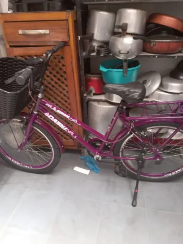Bicicleta em estado de nova, toda nova. R$ 800,00.