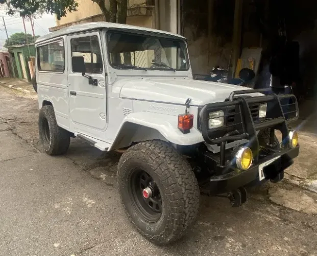 Toyota Band.Jipe Cap.de Aço Chas. Longo Diesel 1996