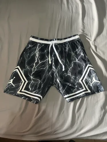 Short Jordan 