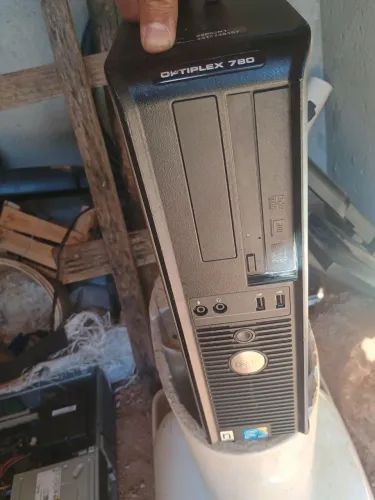 Vou funcionando só está sem HD e não vai com monitor