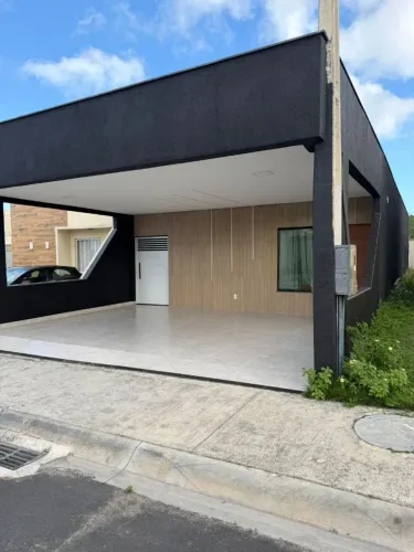 Vendo casa de 3/4 sendo uma suíte em condomínio