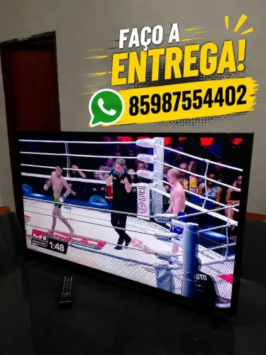 TV SMART SAMSUNG 43 POLEGADAS, COM OS PÉS, toda perfeita.