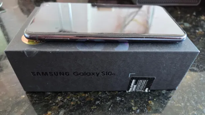 Vendo celular Samsung Galaxy S10e
